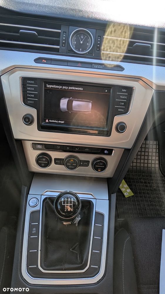 Volkswagen Passat 2.0 TDI BMT Comfortline - 9