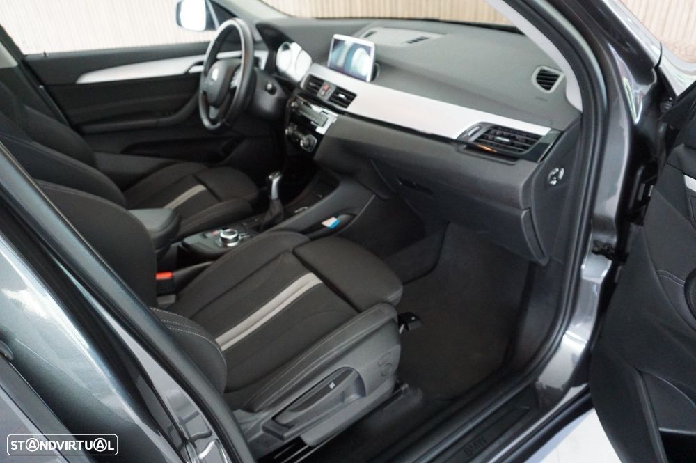 BMW X1 18 i sDrive Line Sport - 11