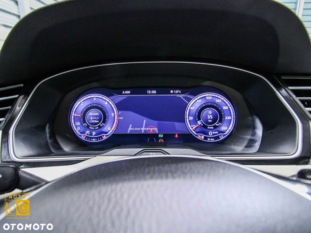 Volkswagen Passat - 18