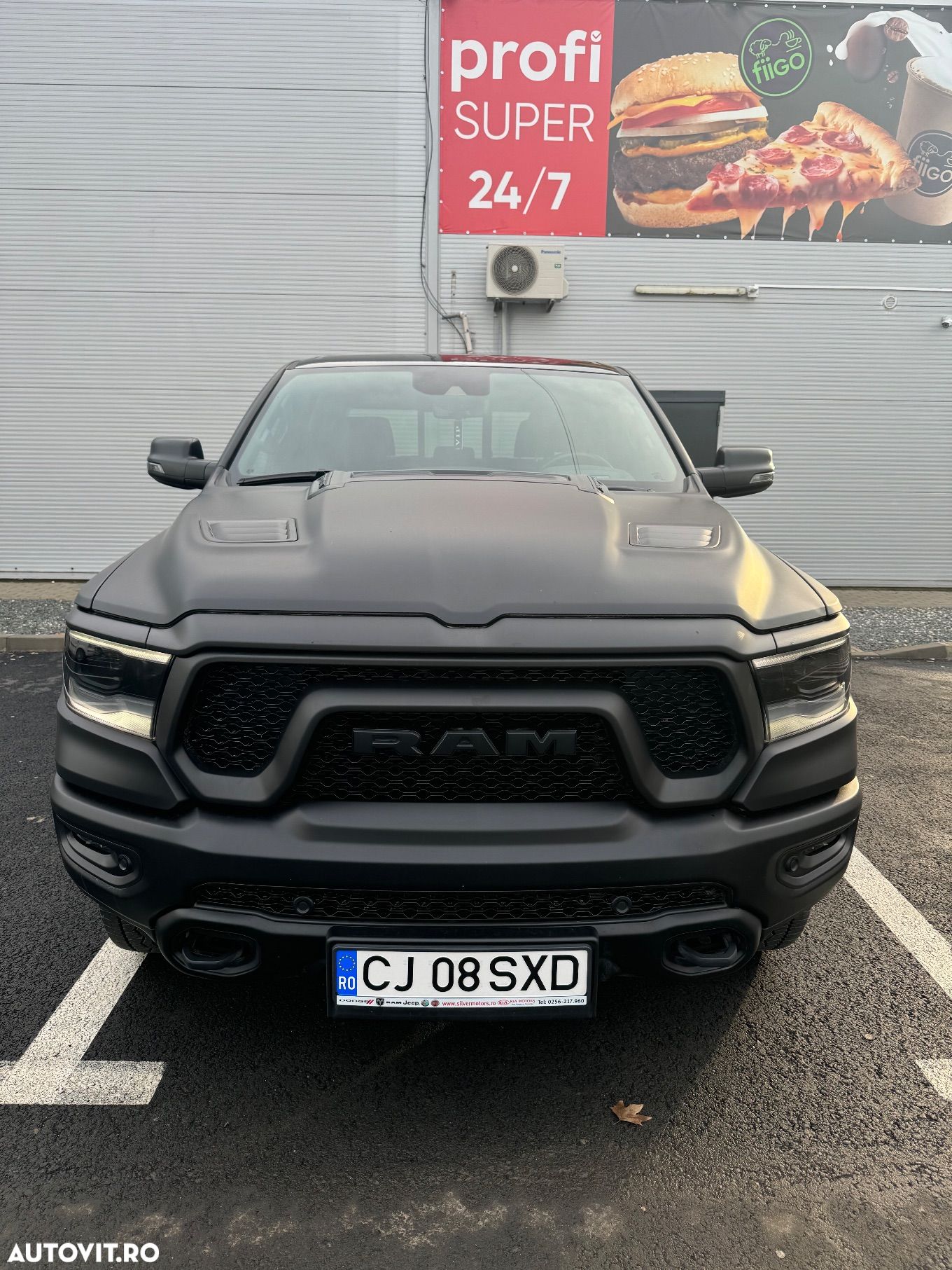Dodge RAM - 1