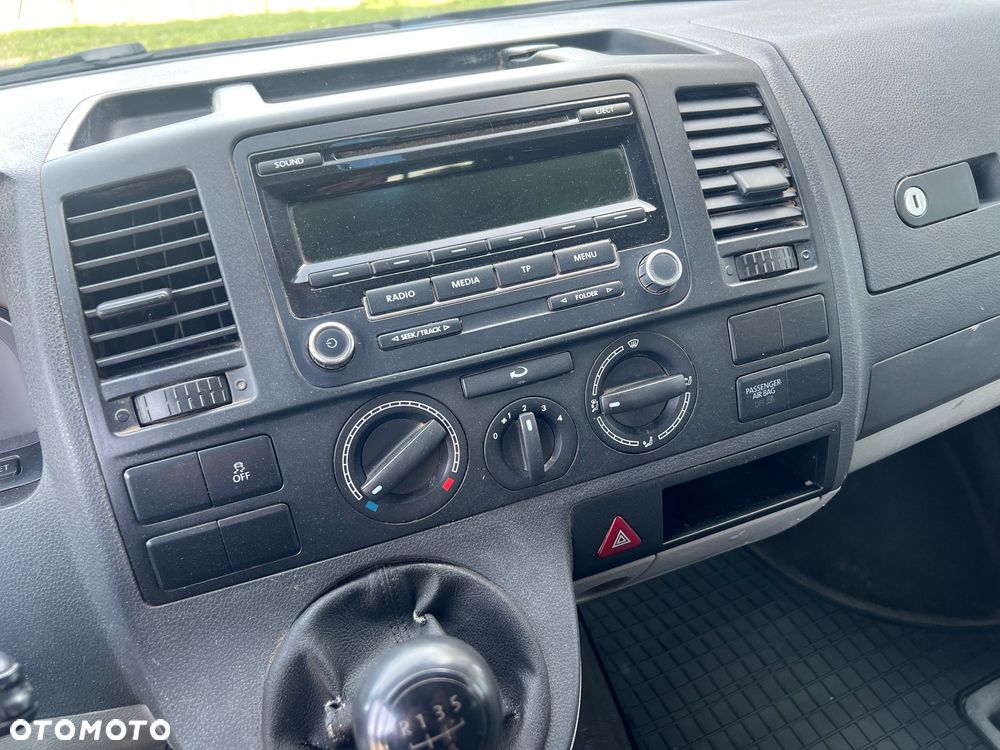 Volkswagen Transporter doka - 16