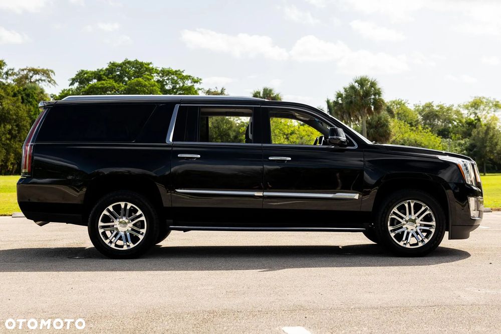 Cadillac Escalade - 12