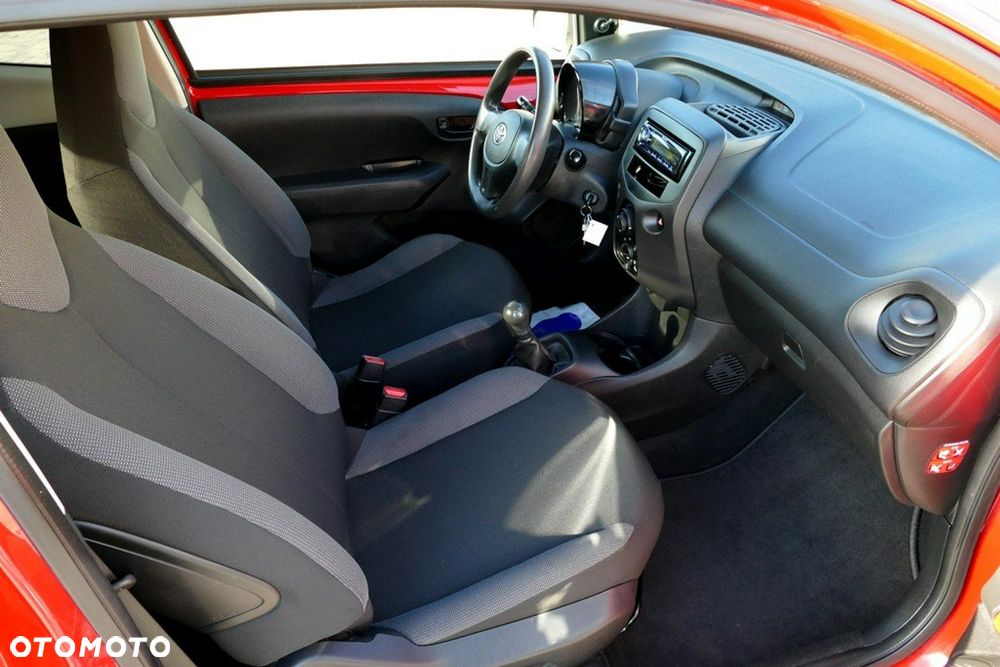 Toyota Aygo X 1.0 VVT-i X-play - 24