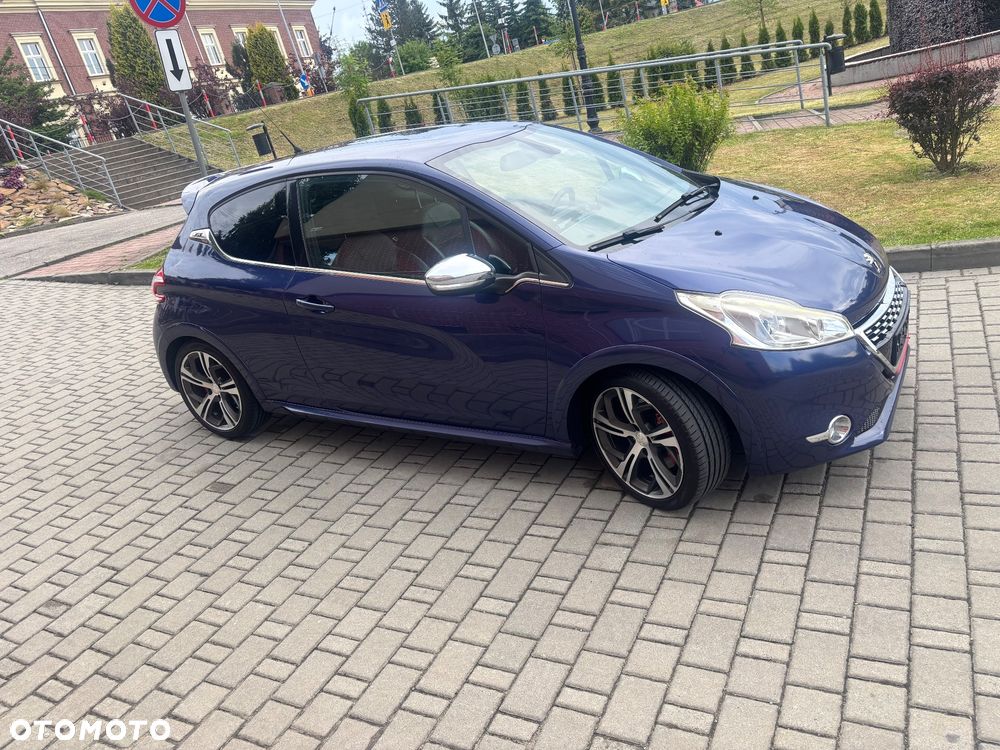 Peugeot 208 1.6 THP GTi - 2