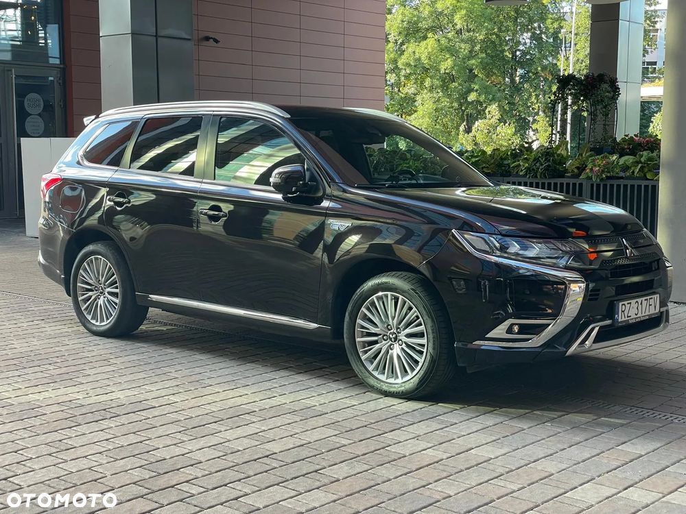 Mitsubishi Outlander PHEV Intense + - 1