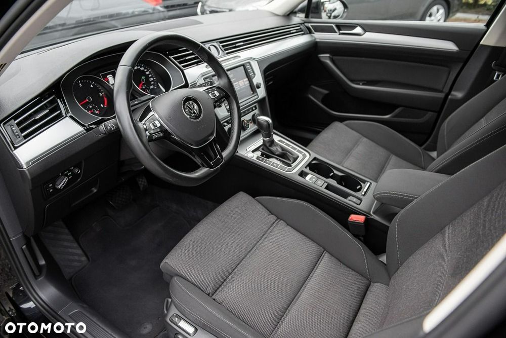 Volkswagen Passat - 15