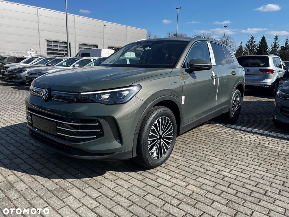 Volkswagen Tiguan - 3