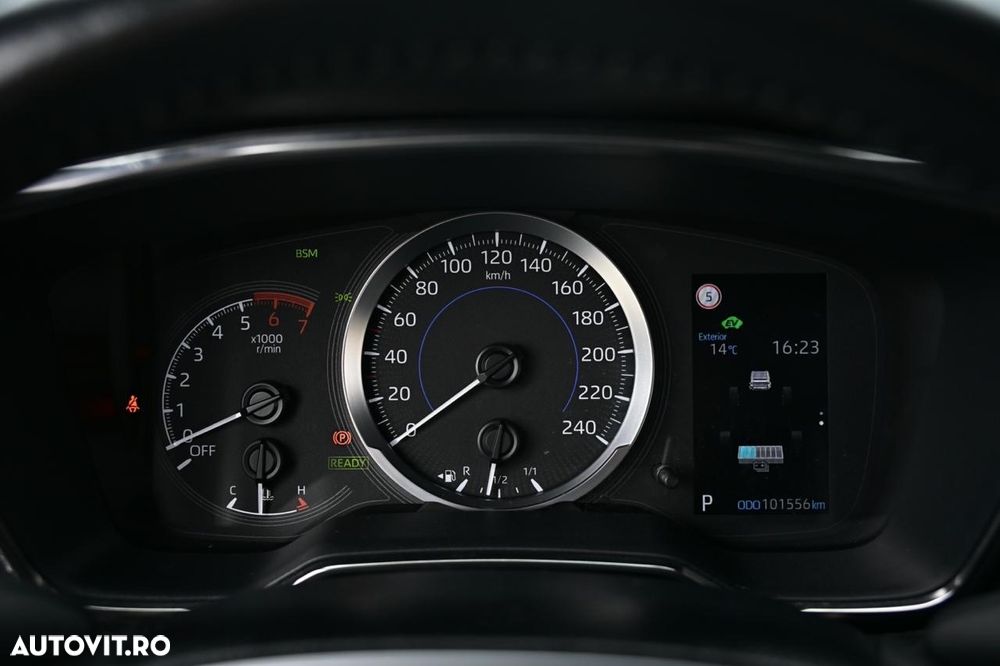 Toyota Corolla 1.8 Hybrid Business Edition - 34
