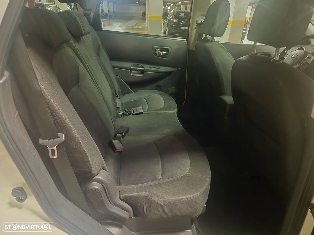 Nissan Qashqai +2 1.5 dCi Tekna Premium 17 - 33