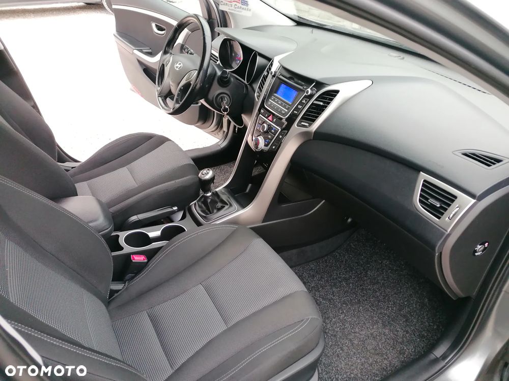 Hyundai i30 1.4 Comfort - 12