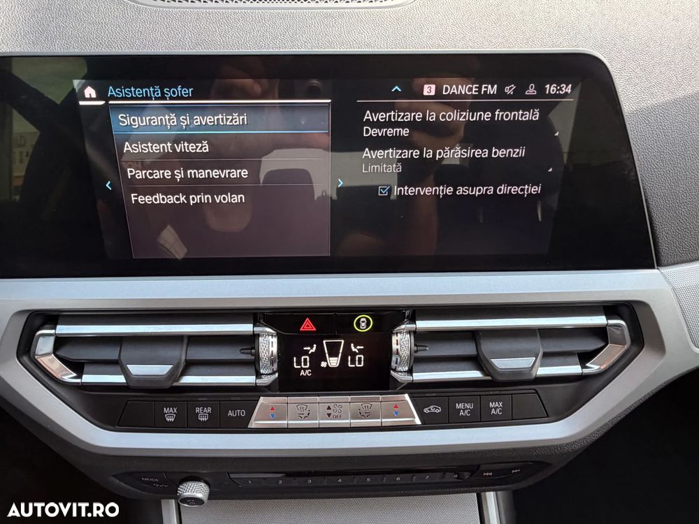 BMW Seria 3 330e Aut. Advantage - 35