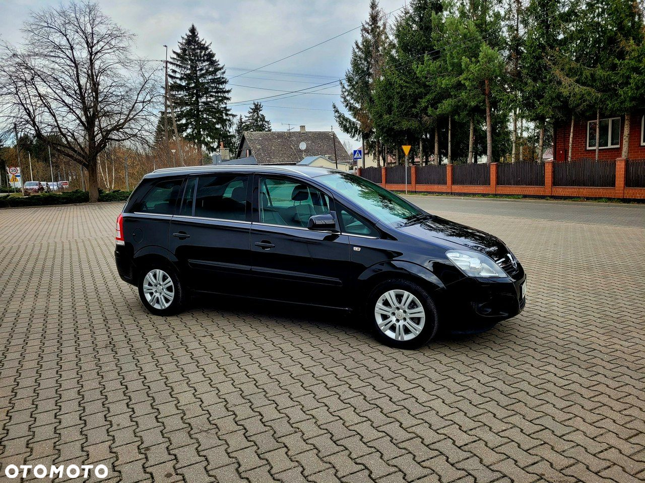 Opel Zafira 1.8 Cosmo - 14