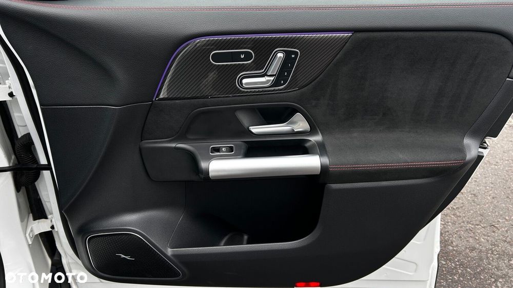 Mercedes-Benz GLA 200 AMG Line - 22