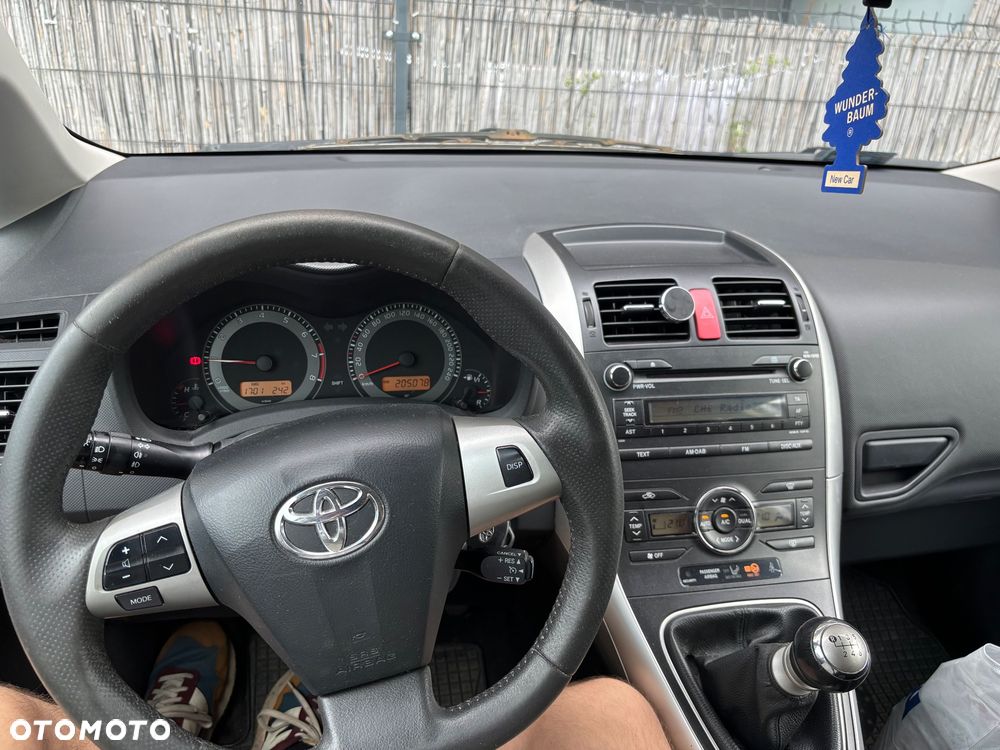 Toyota Auris 1.6 Premium - 7