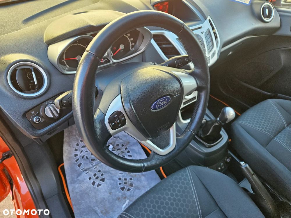 Ford Fiesta 1.25 Titanium EU5 - 11