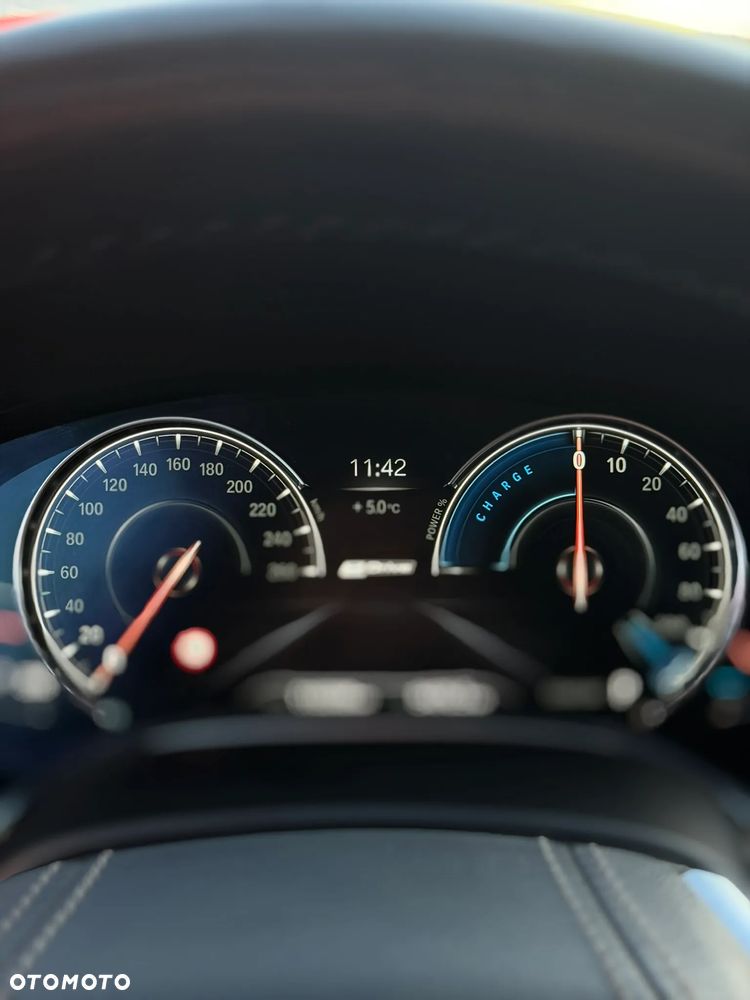 BMW Seria 7 740Li Edition Exclusive - 23