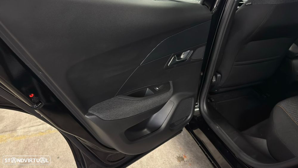 Peugeot 2008 - 10