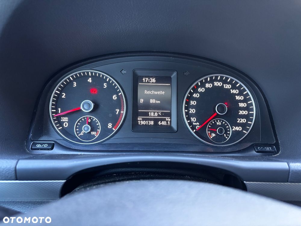 Volkswagen Touran - 13