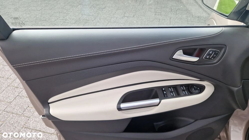 Ford Kuga 1.5 EcoBoost 4x4 Vignale - 28