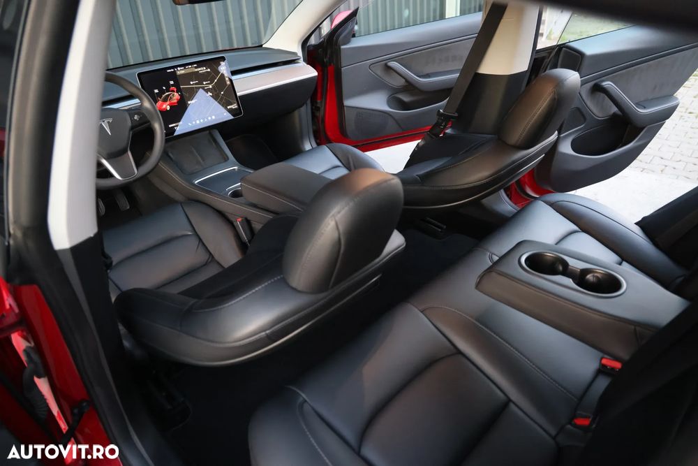 Tesla Model 3 - 6