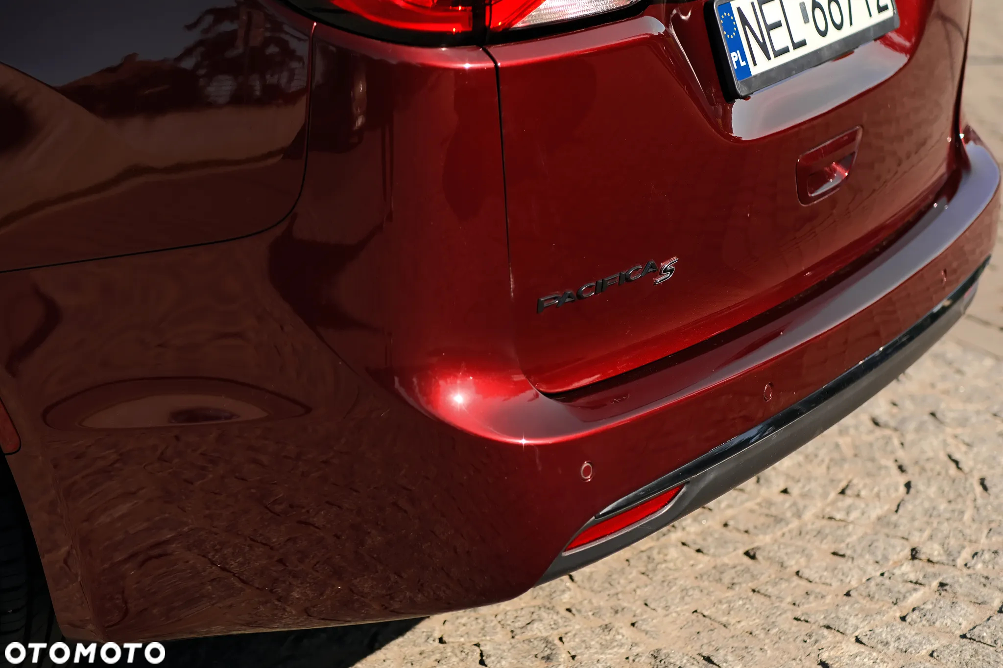 Chrysler Pacifica - 14