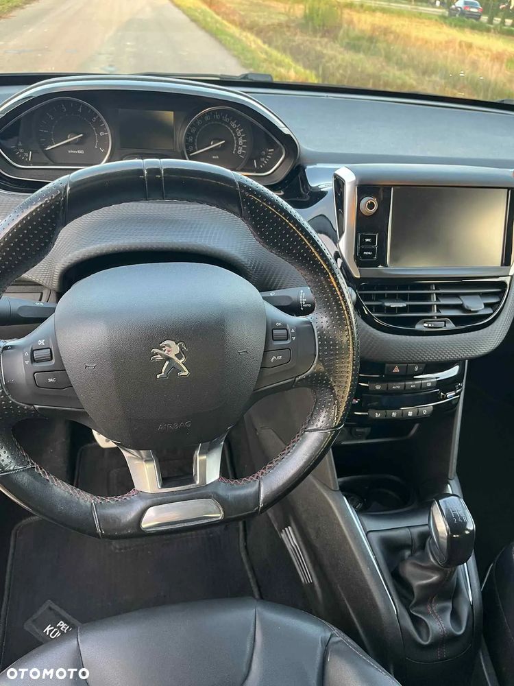 Peugeot 208 1.2 PureTech Allure S&S - 15