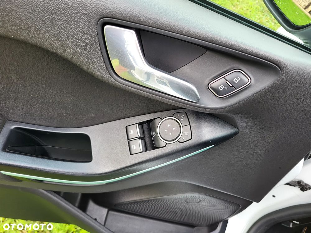 Ford Fiesta 1.1 S&S COOL&CONNECT - 24