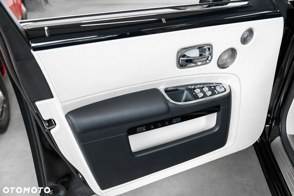 Rolls-Royce Ghost - 37