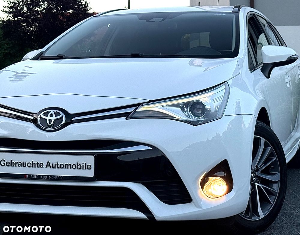 Toyota Avensis Touring Sports 1.8 Edition S+ - 1