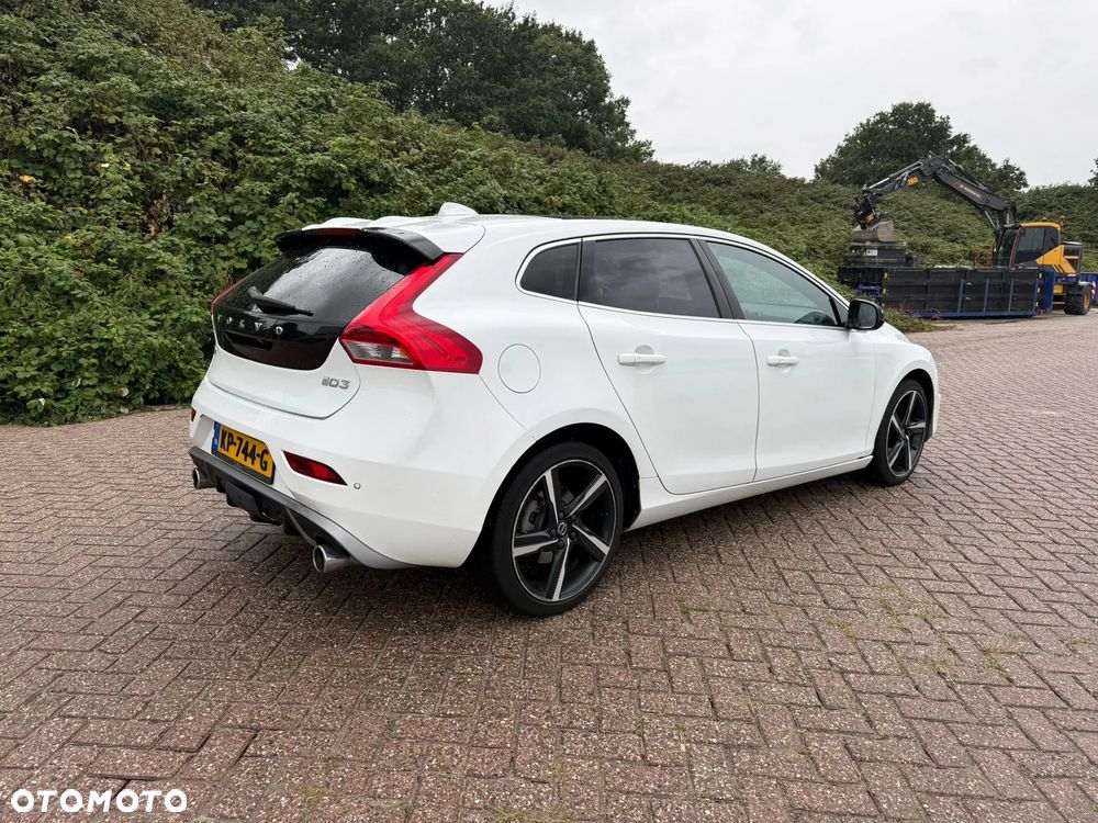 Volvo V40 - 4