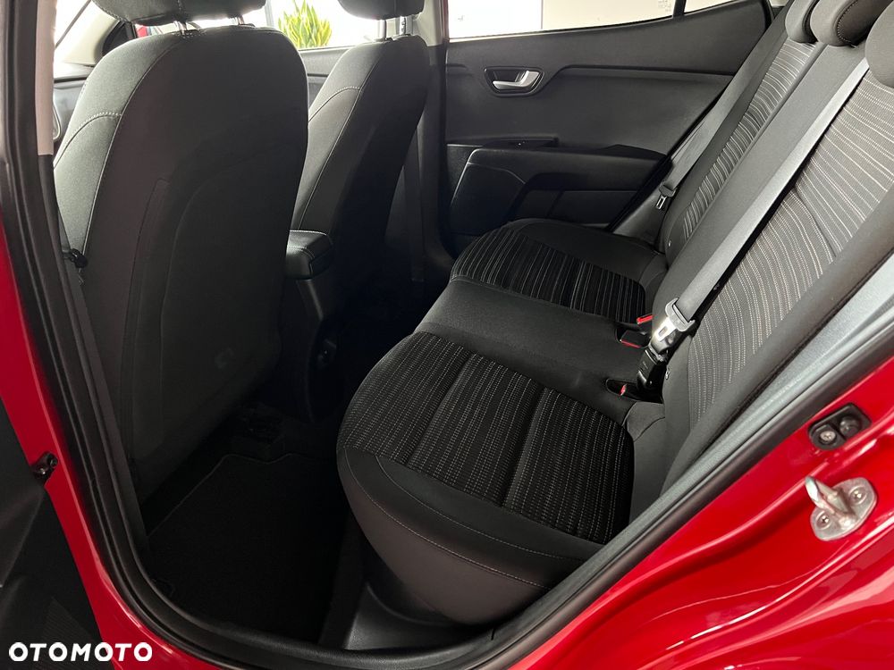 Kia Stonic - 27
