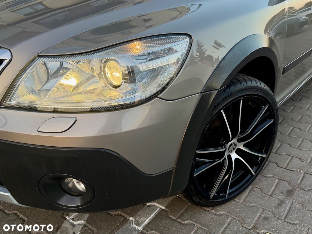Skoda Octavia 2.0 TDI DPF 4x4 Scout - 10