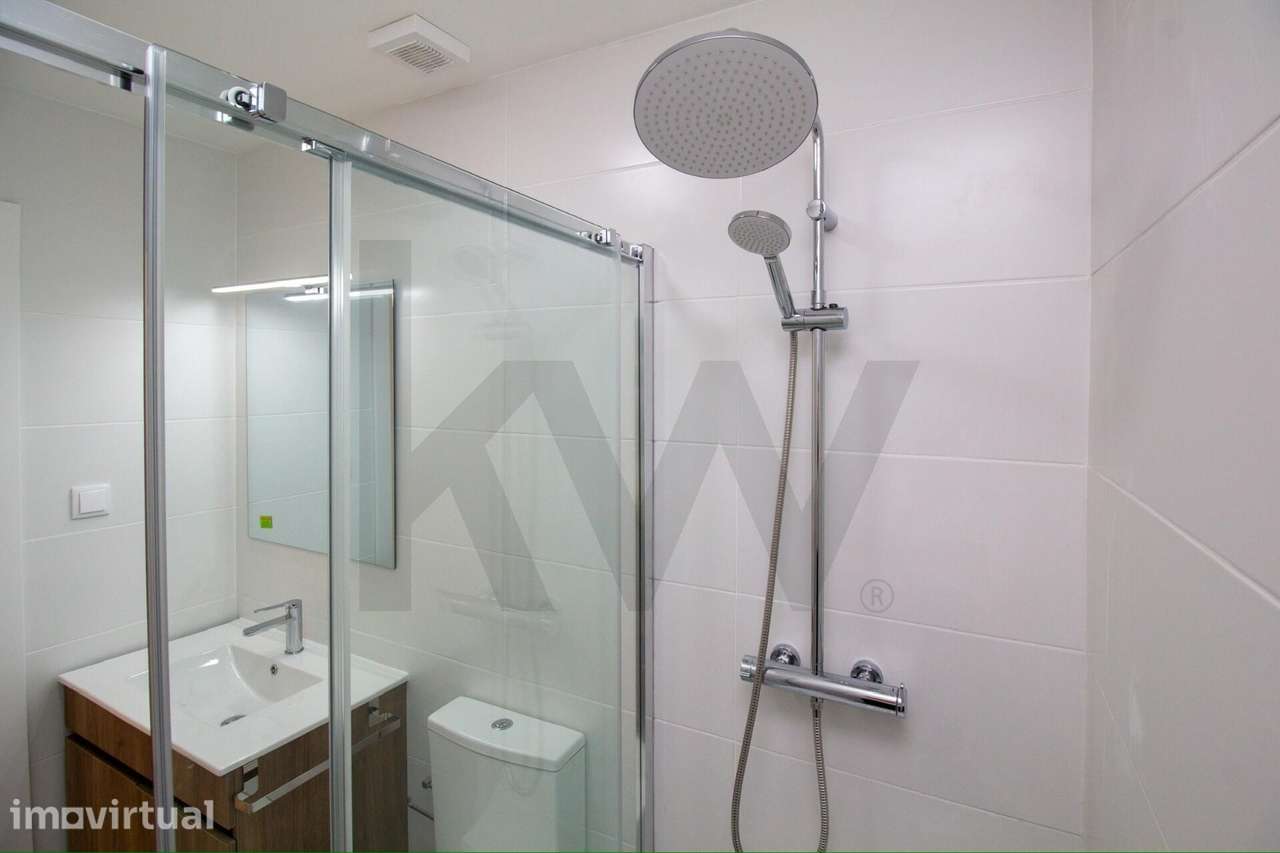Moradia V1+1 Totalmente Remodelada | Rio Maior - Grande imagem: 3/17