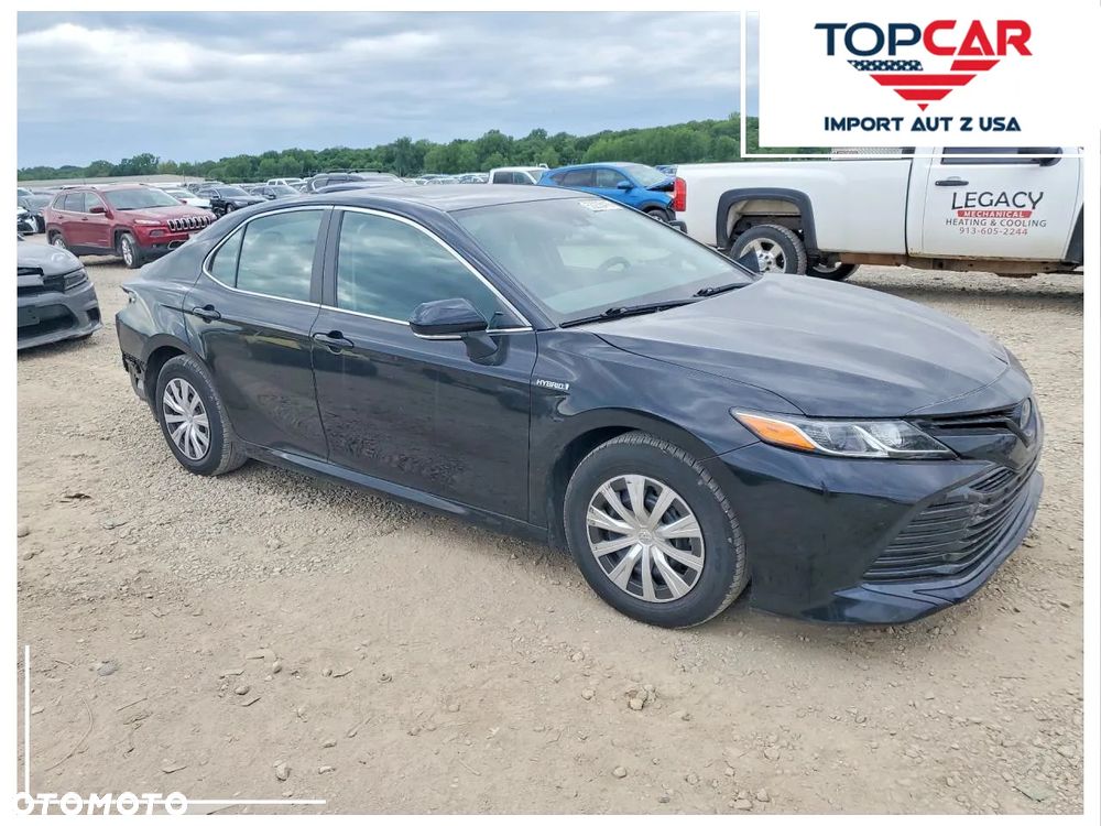 Toyota Camry - 1