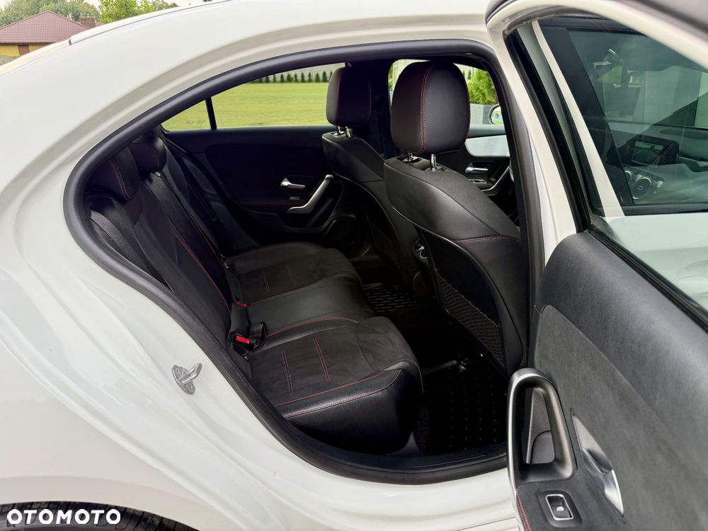 Mercedes-Benz Klasa A 200 d AMG Line - 21