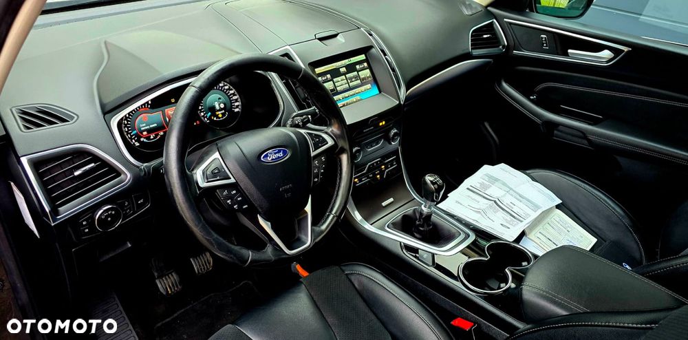 Ford S-Max - 34