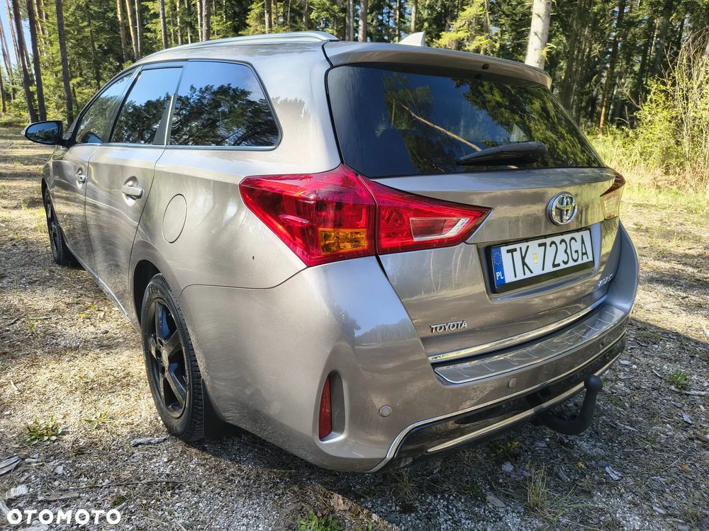 Toyota Auris 2.0 D-4D Executive - 14