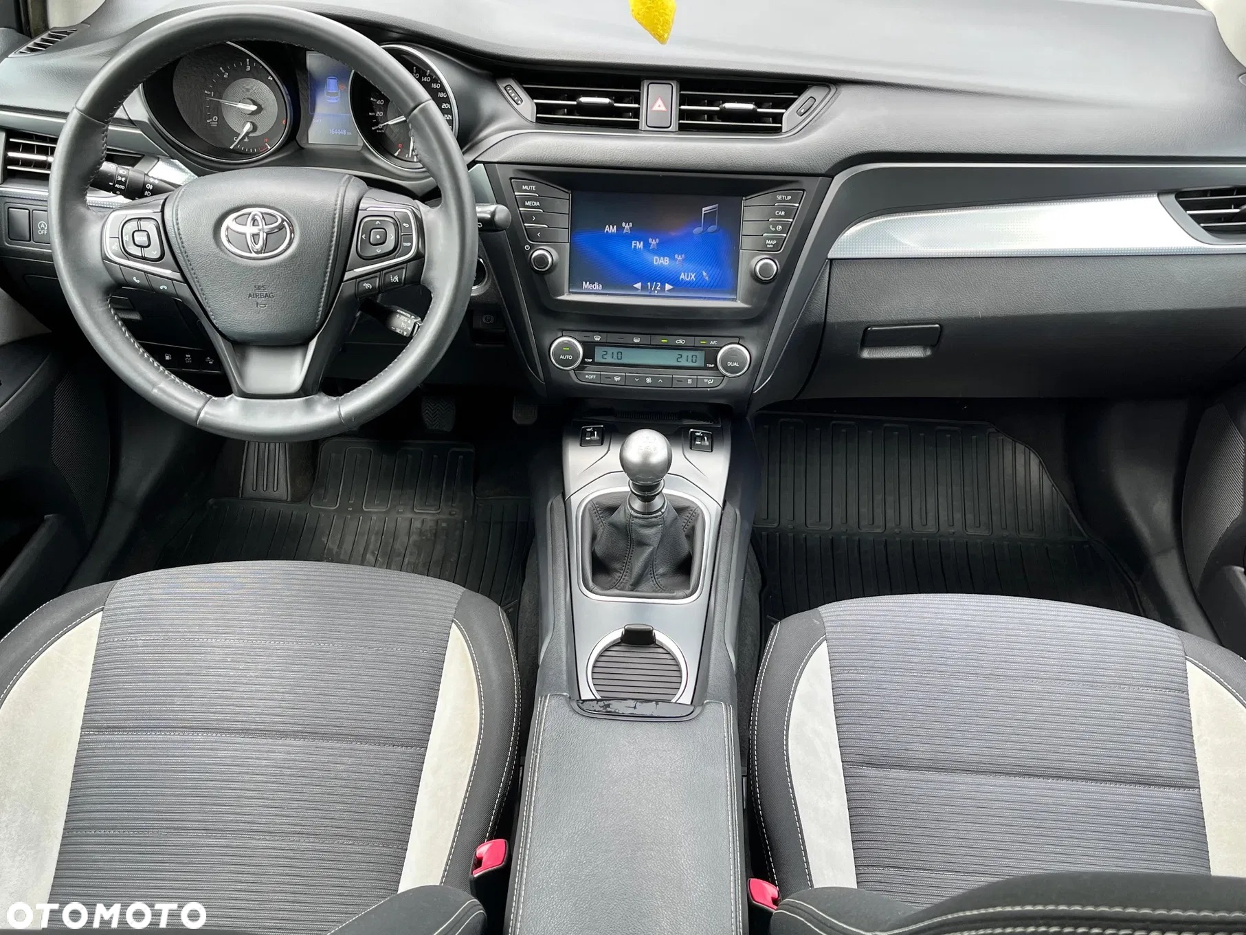 Toyota Avensis 1.6 D-4D Premium - 14