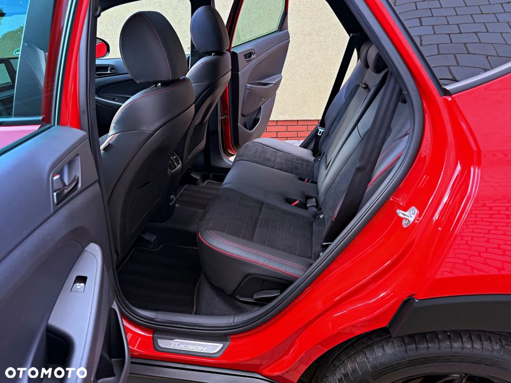 Hyundai Tucson 1.6 GDi 4WD DCT N Line - 32