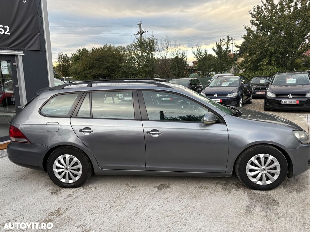 Volkswagen Golf ver-1-6-tdi-bluemotion-technology-comfortline - 11