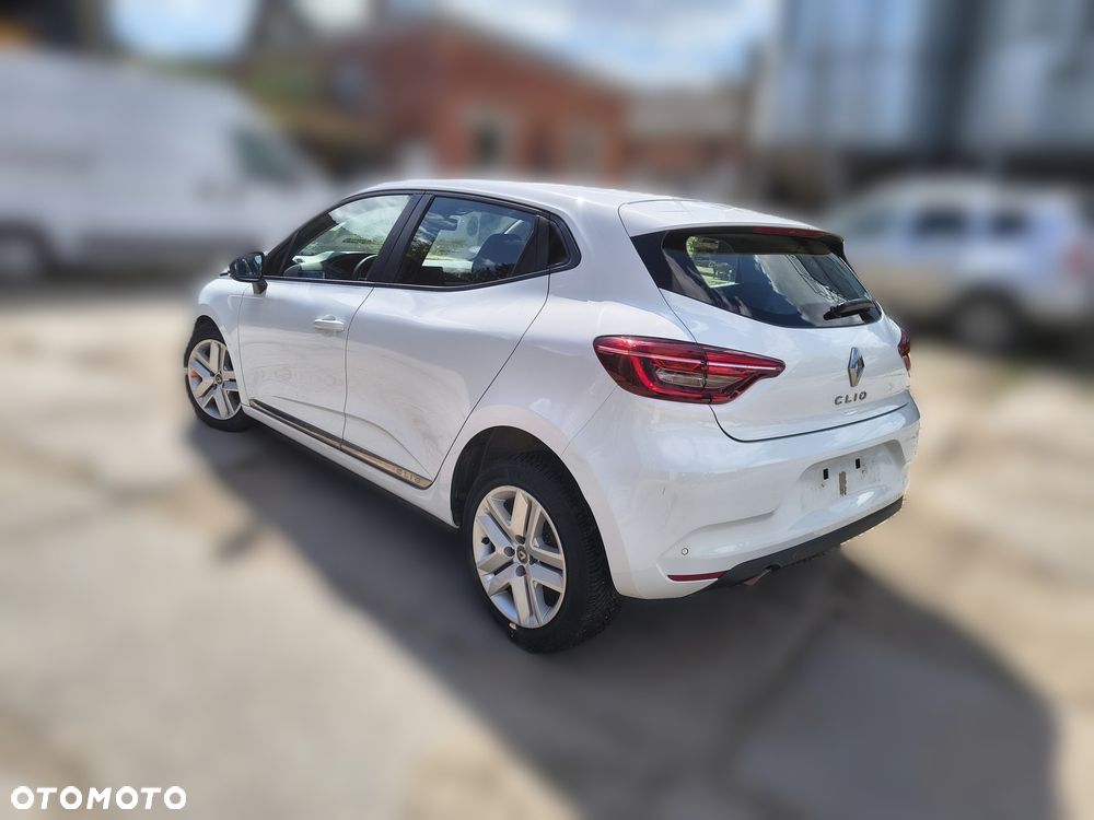 Renault Clio - 9