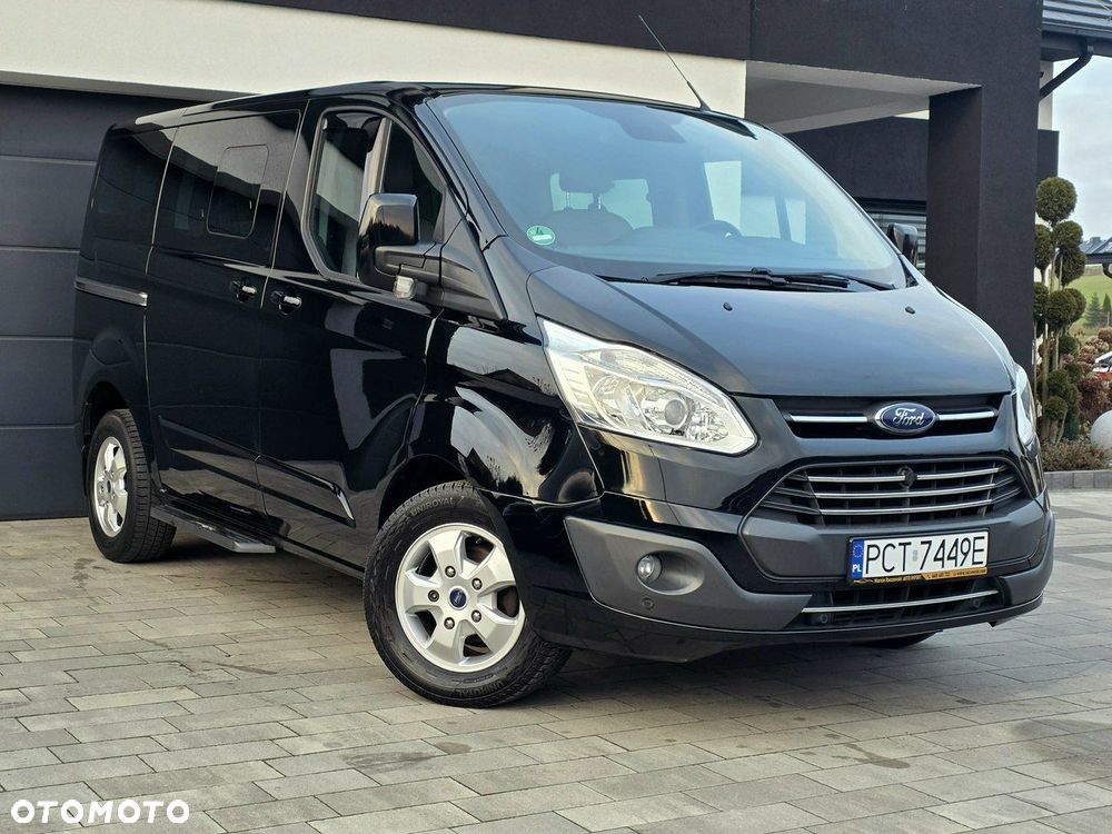 Ford Tourneo Custom - 32