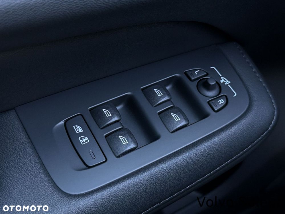 Volvo V60 Cross Country - 24