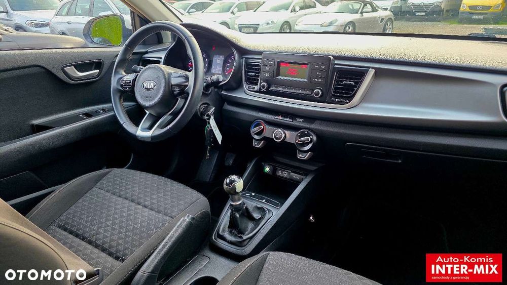 Kia Rio - 32