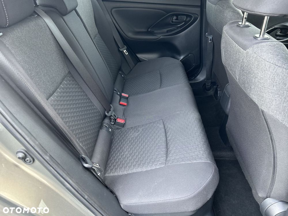 Toyota Yaris Cross Hybrid 1.5 Style - 17