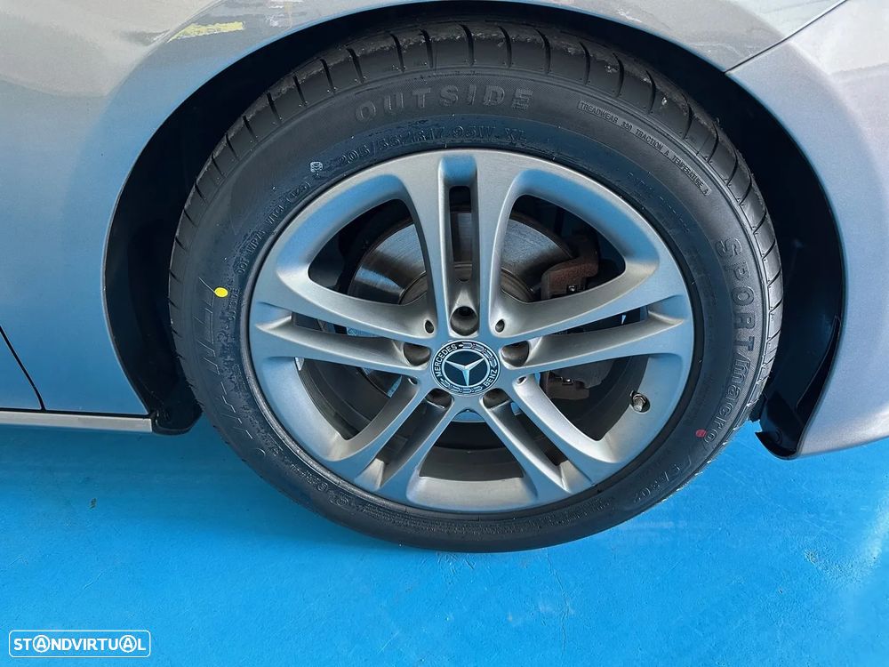 Mercedes-Benz CLA 180 - 25