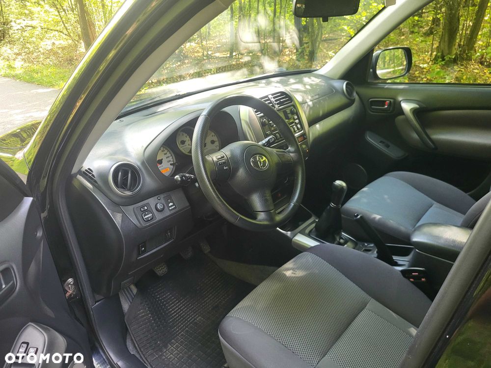 Toyota RAV4 - 5