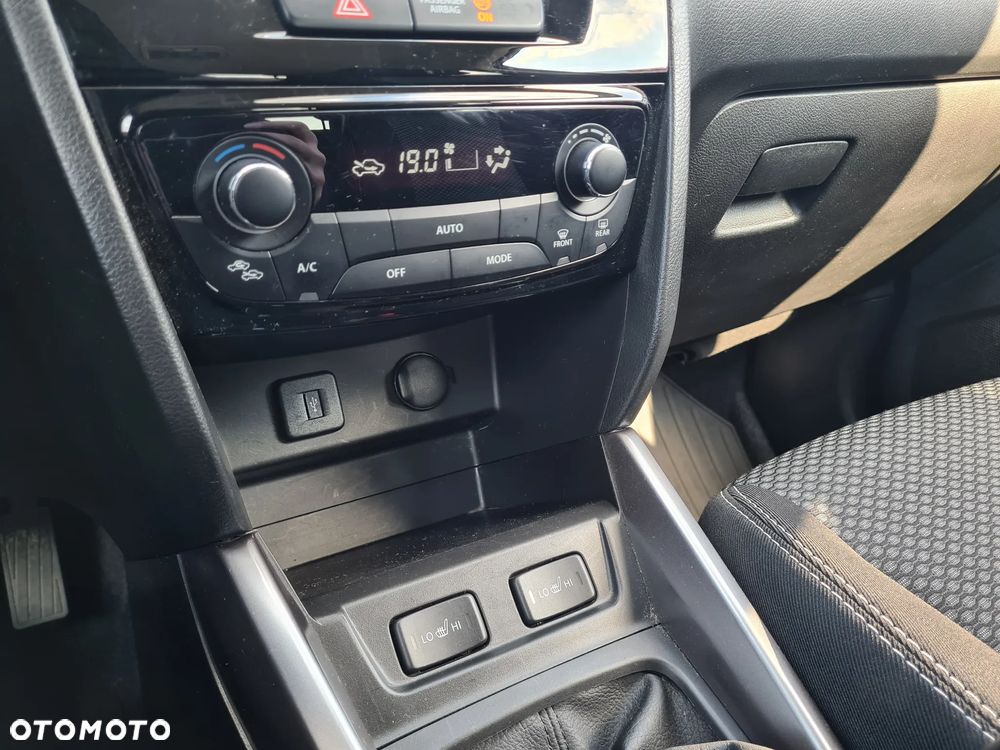 Suzuki Vitara 1.0 Boosterjet Premium 2WD - 11