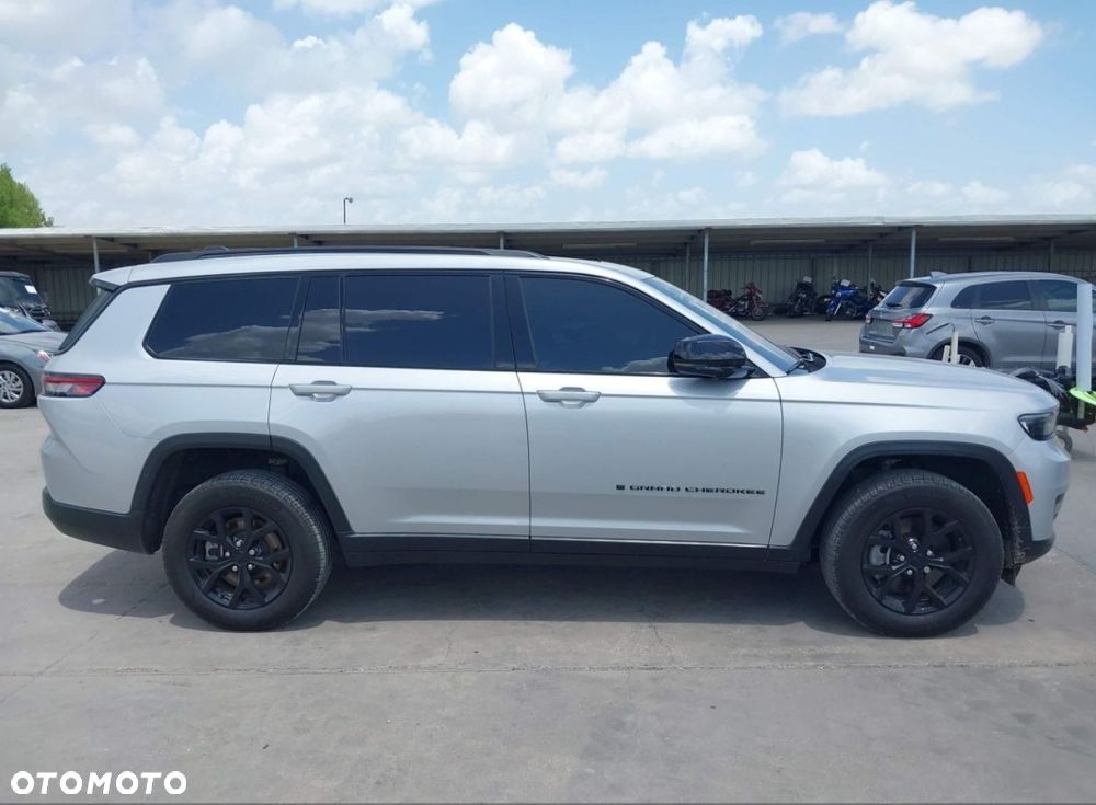 Jeep Grand Cherokee - 9