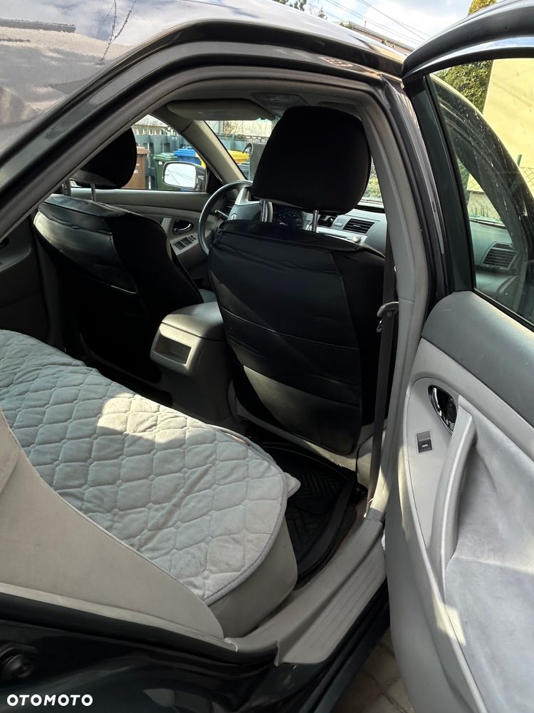 Toyota Camry 2.5 SE - 8